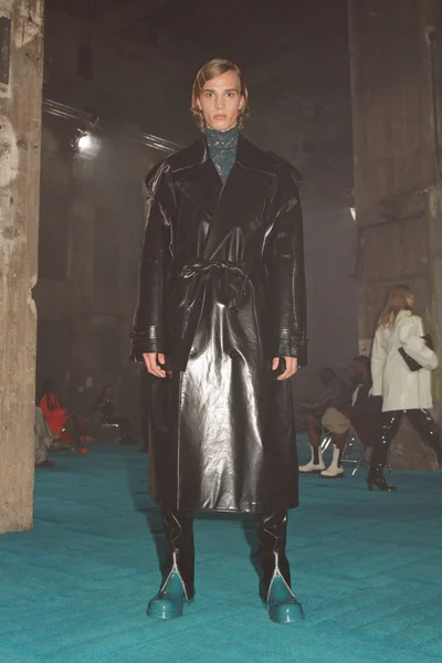 Look 43